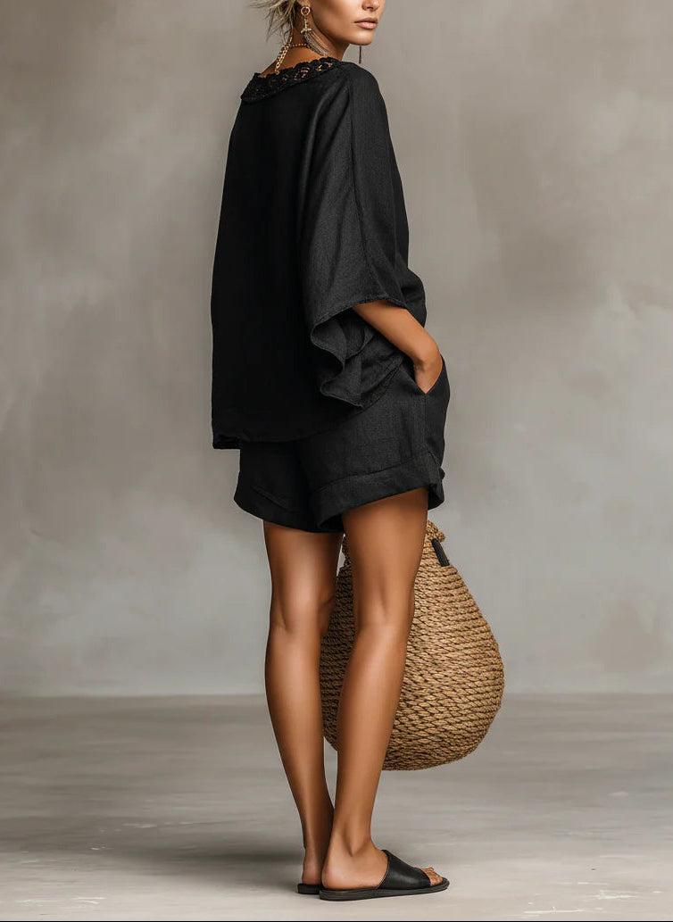 Blusa e Calções de Renda Lilás com Decote Barco