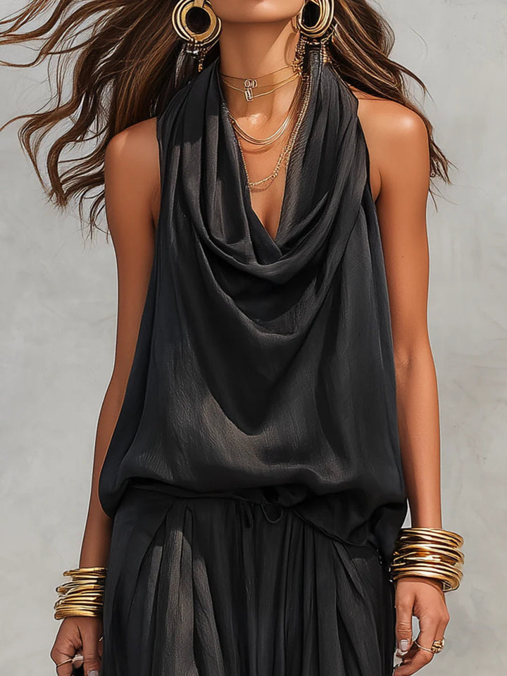 Conjunto de Top Halter e Calças Plissadas de Serena