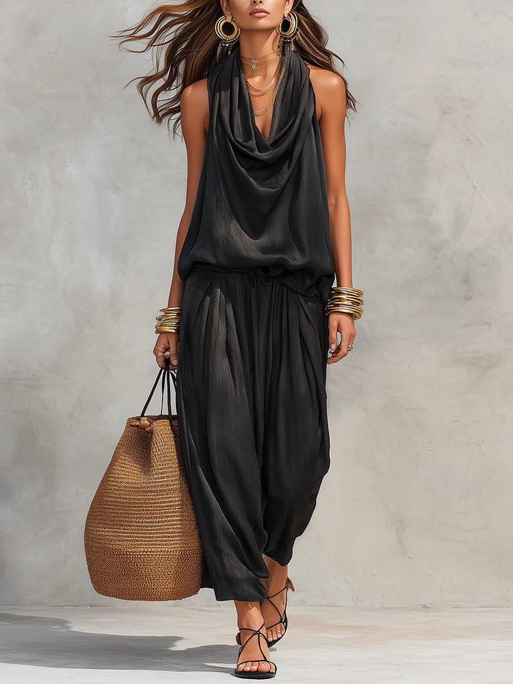 Conjunto de Top Halter e Calças Plissadas de Serena